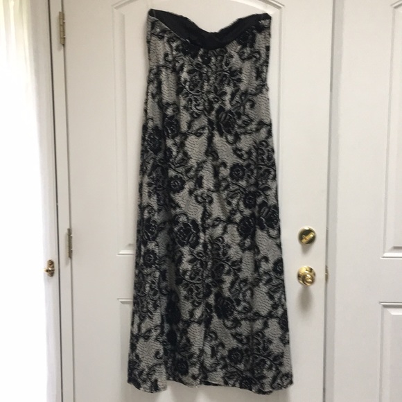 NWOT Beautiful Black and Silver Strapless Gown! - Picture 4 of 4